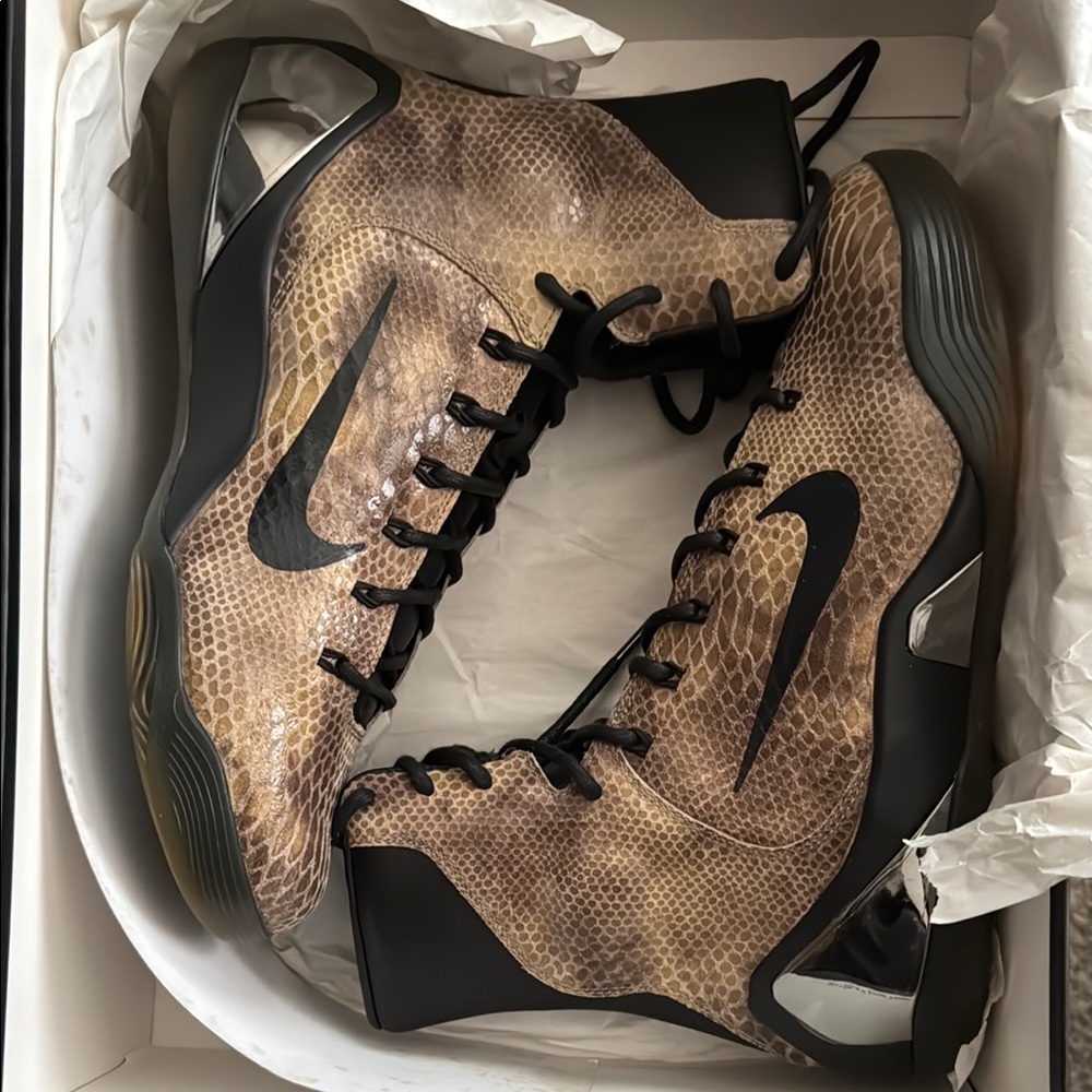 Nike Brown Kobe lX elite Snake Pattern High-Tops